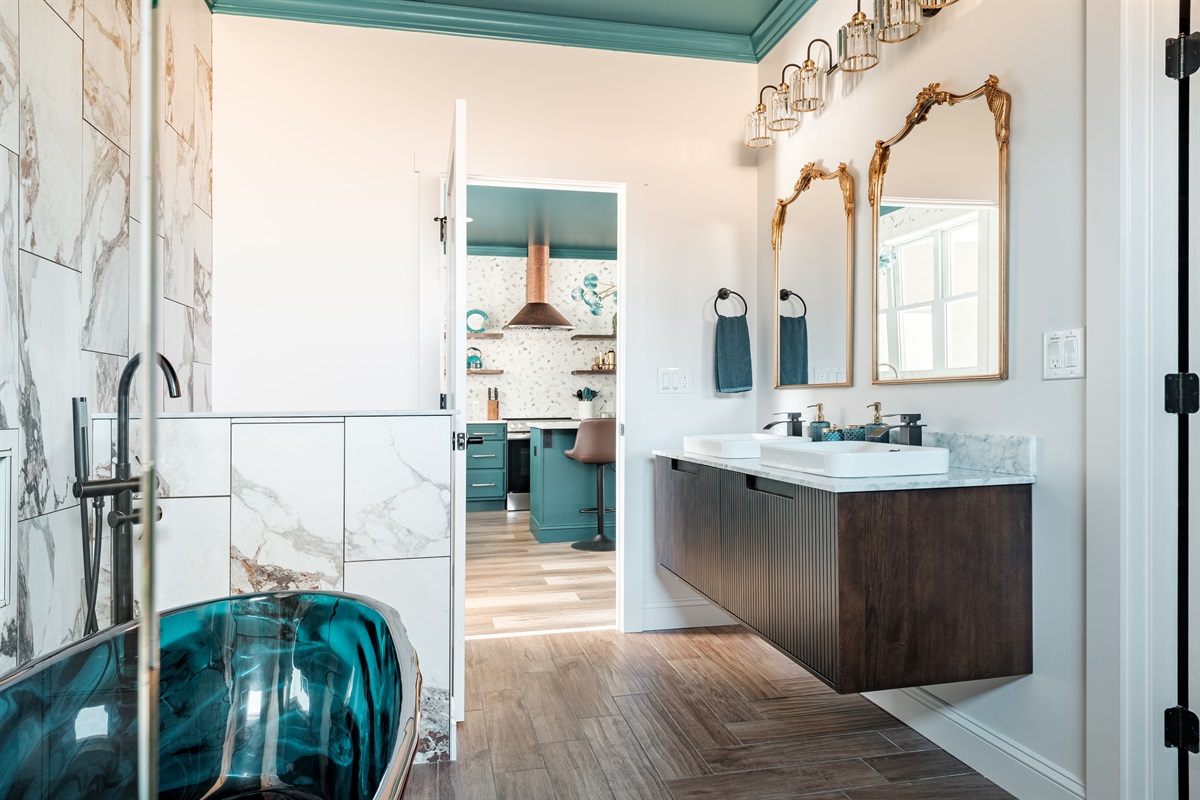 With its perfect blend of functionality and artistry, it’s no surprise guests call this space the crown jewel of Bliss Escape.