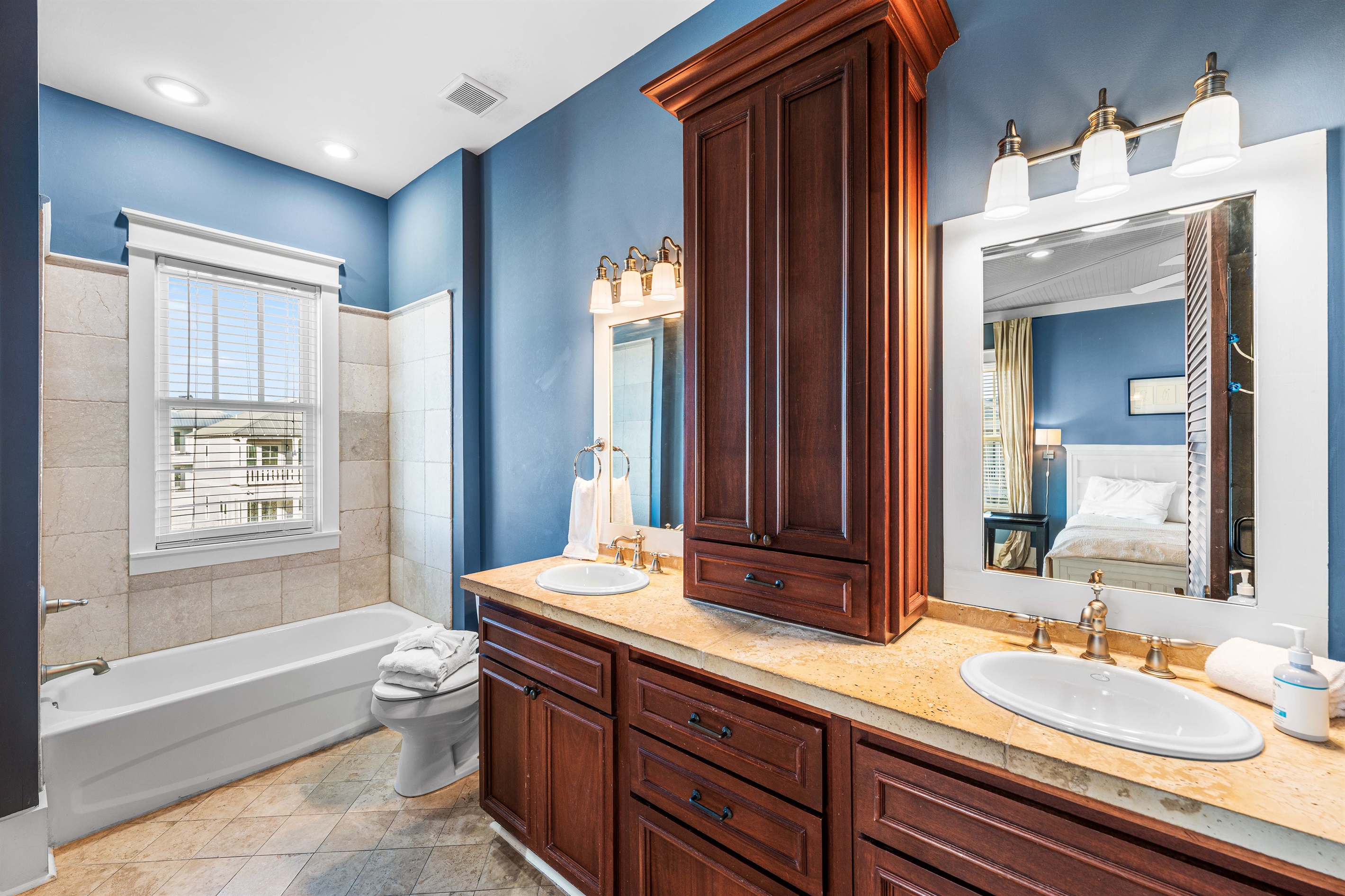 3rd Floor Master Bathroom