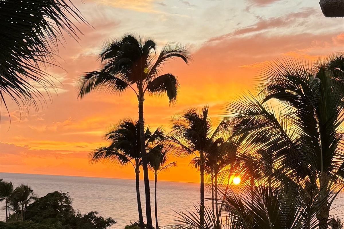 Stunning Maui Sunsets From Your Lanai