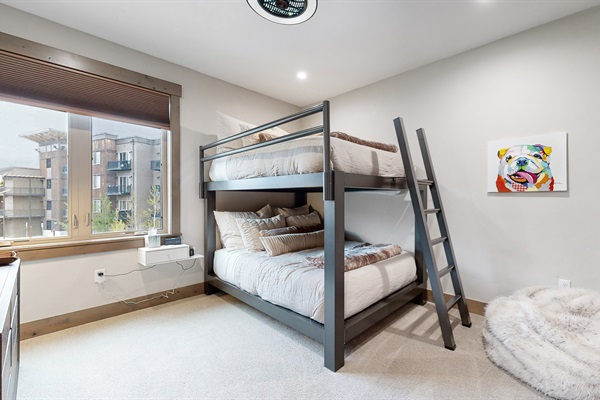 Double queen bunkbed