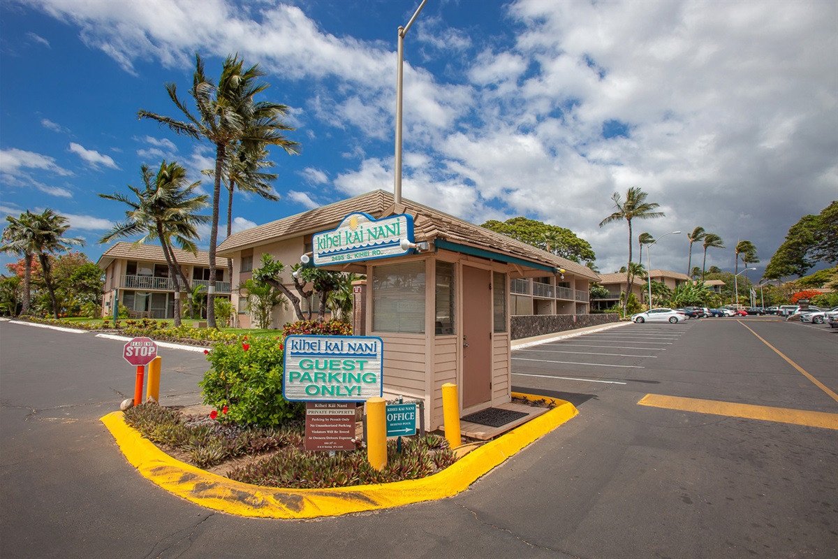 Kihei Kai Nani Welcomes You w/Classic Aloha