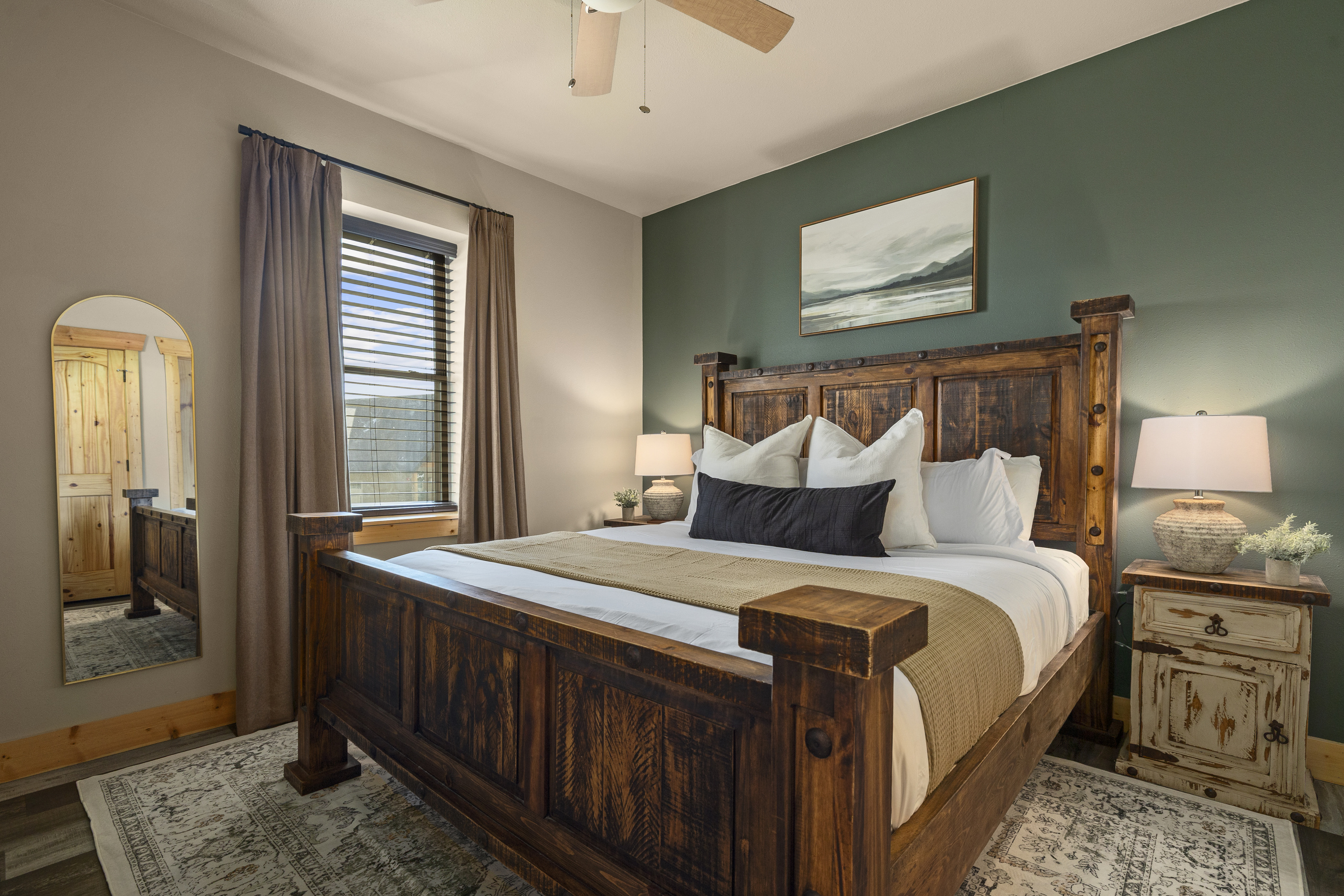 Ozark Bedroom/basement