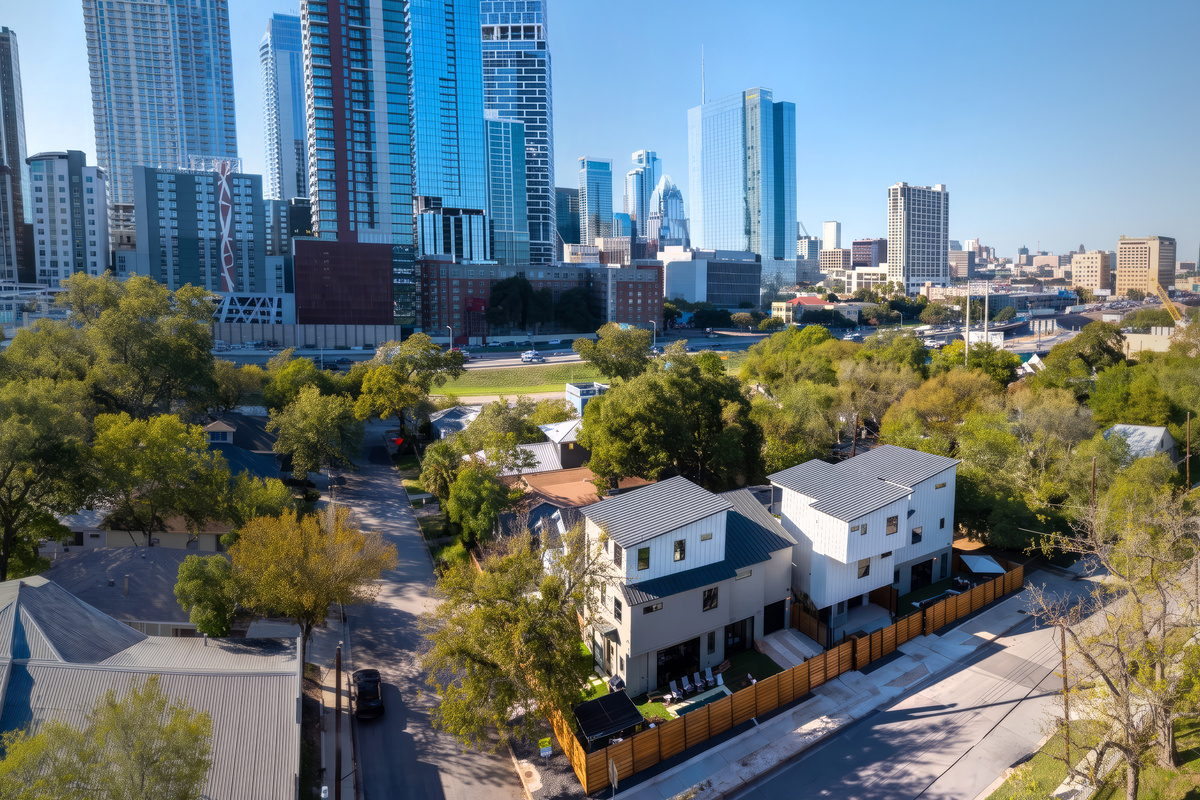 Stay close to the action! This modern East Austin retreat is nestled near the stunning downtown skyline, putting the city's dining, nightlife, and entertainment within easy reach.