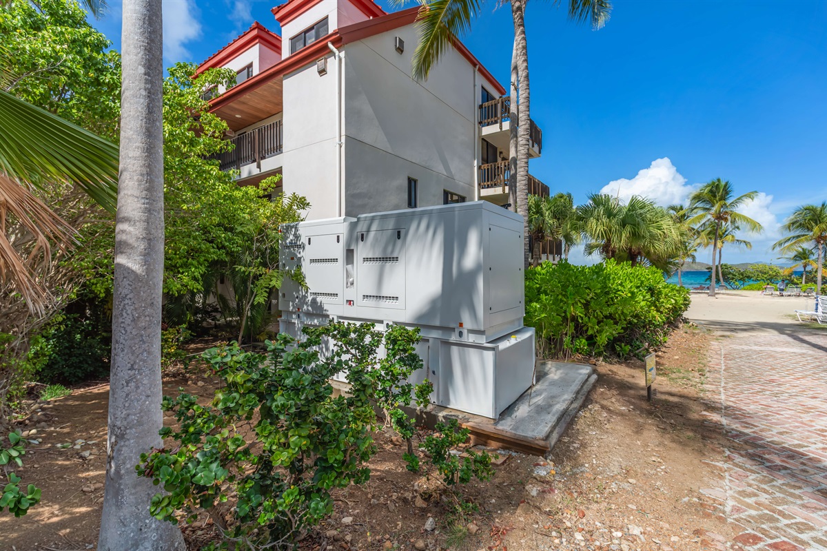Relaxed island living in a prime oceanfront location