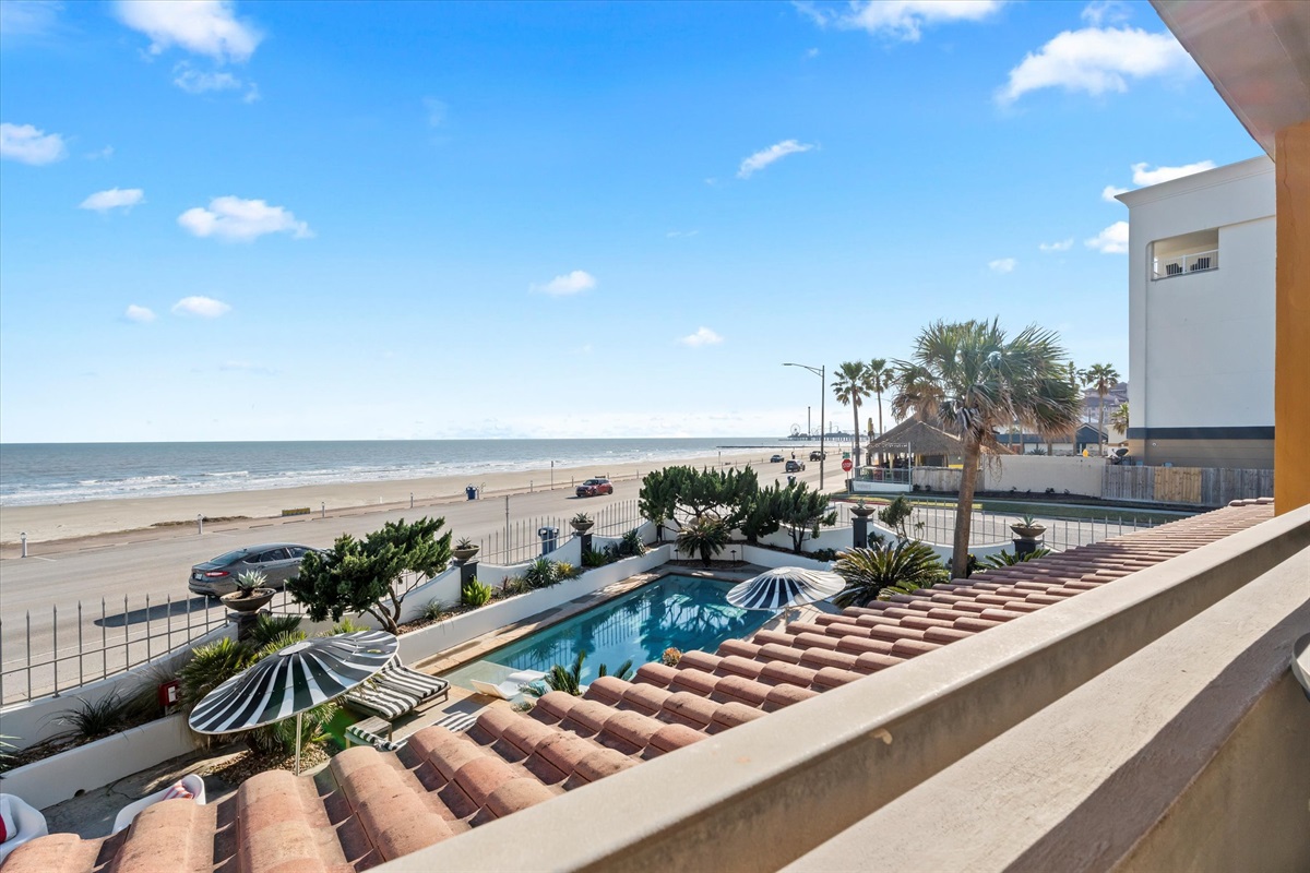 39a7f9a4e2f9403d8ca42b8a8f9fe51f Large | Beachhouse | Texas | TX | Vacation Homes | Galveston | Crystal Beach | Kokomo | Breezy Days | Beachfront Elegance | Sunrise Serenity | Southern Sands Property Management, LLC