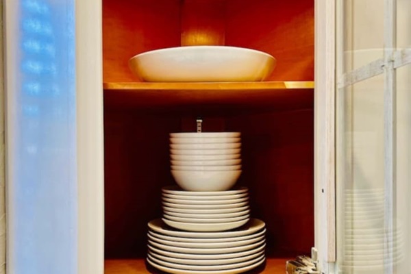 Set of plates.