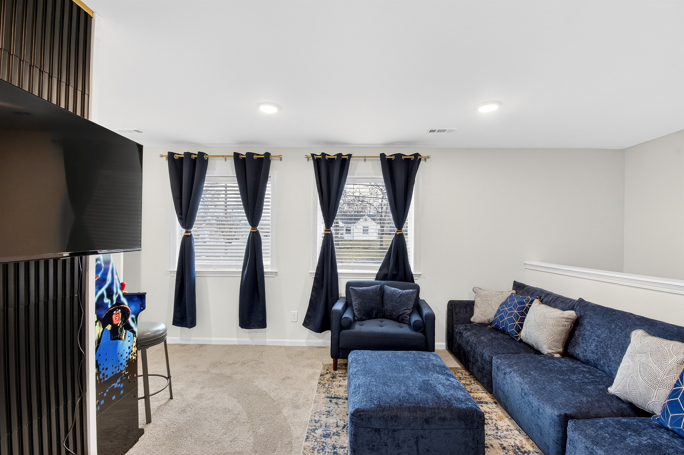 2nd floor family room/game area