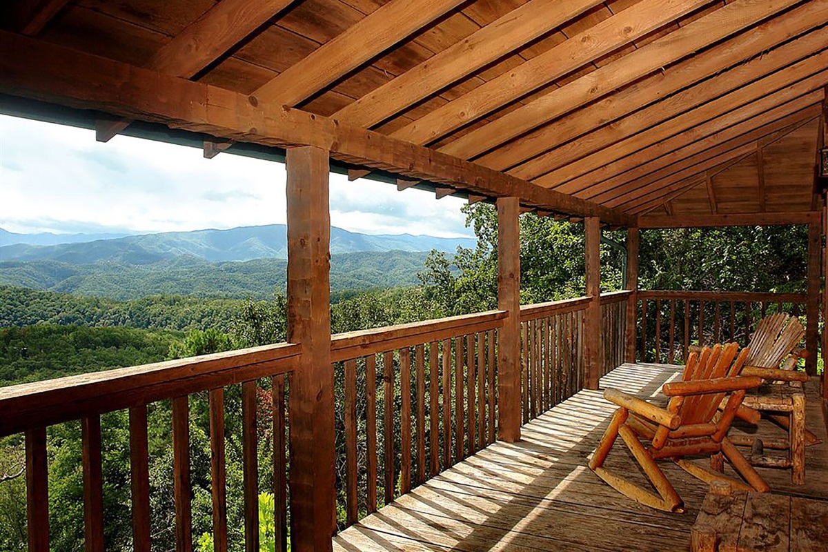 Wrap around porch with amazing view of the strip.