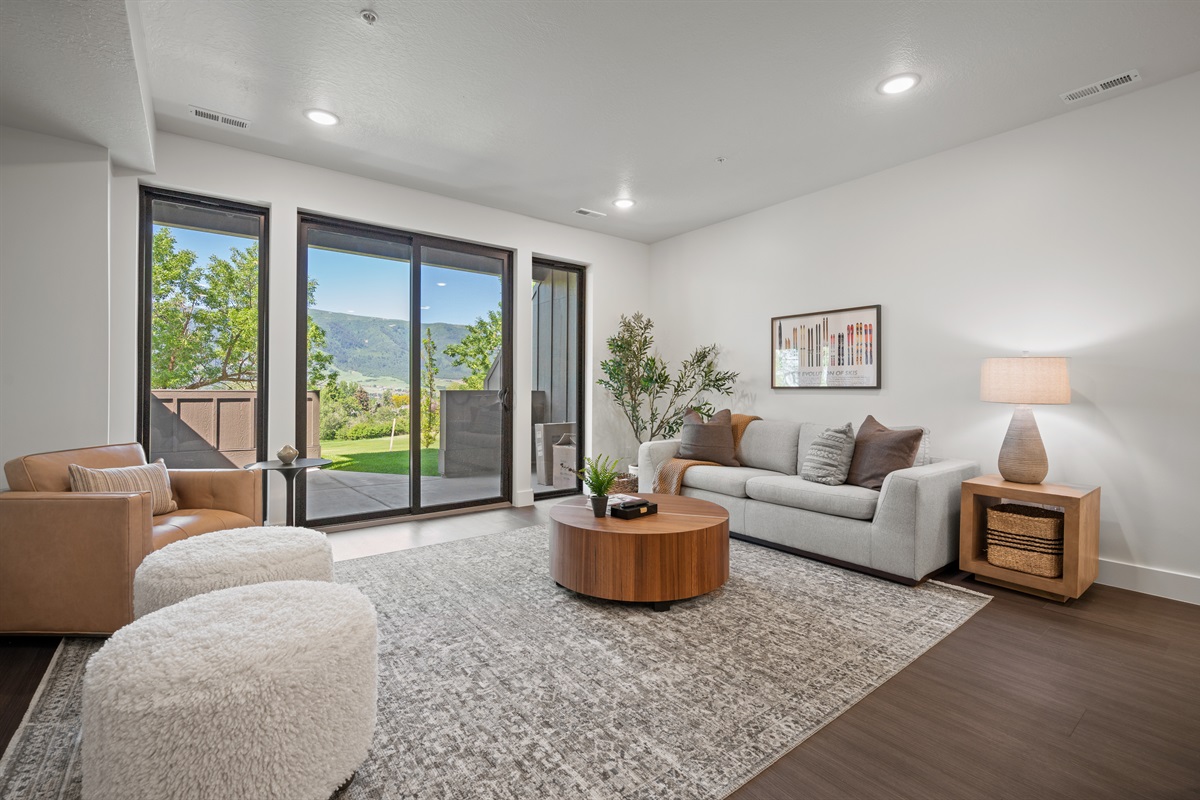 Stone Ridge Retreat has majestic views of the mountains.