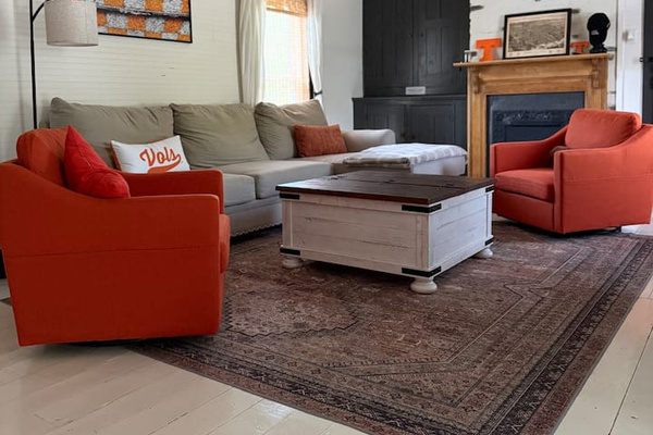 Upstairs bonus room, with smart tv, usb port on side table & family games for everyone to enjoy.