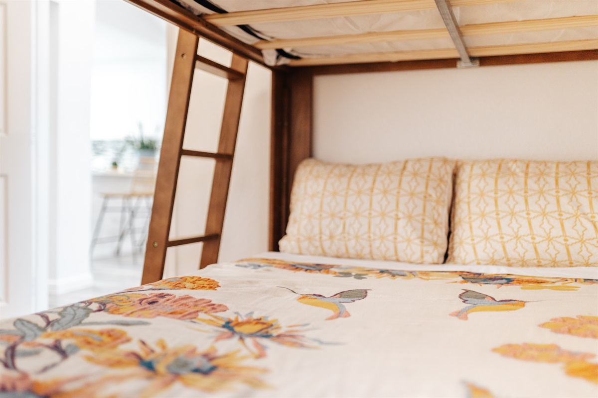 bedroom 2, bunk bed with 2 queen beds, memoery form mattress, black out curtain, reading lights