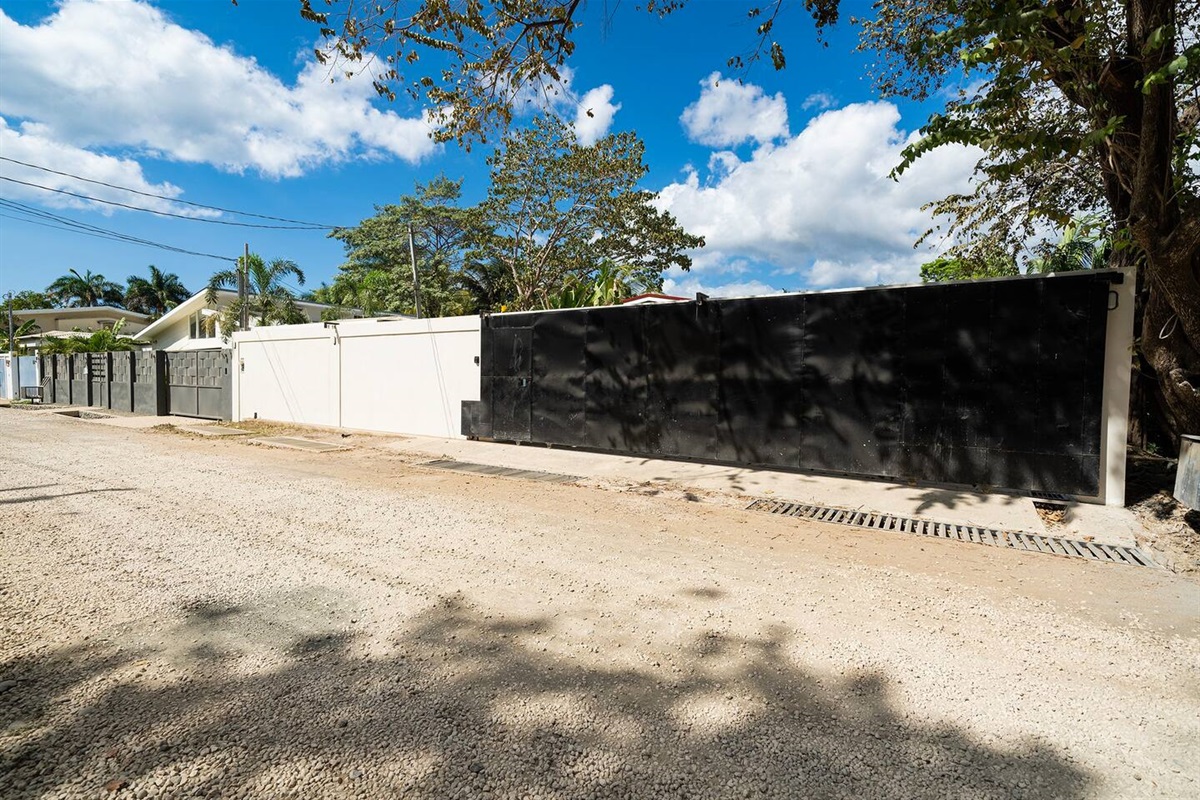 The view of Casa Daniel from Calle Mango.