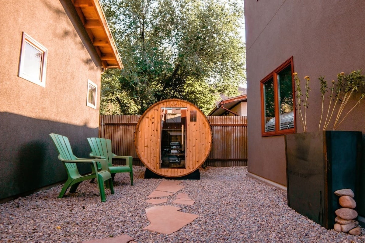 Shared outdoor sauna (private if renting entire building)