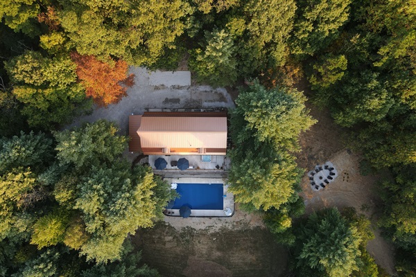 Parking for 5 cars adjacent to lodge