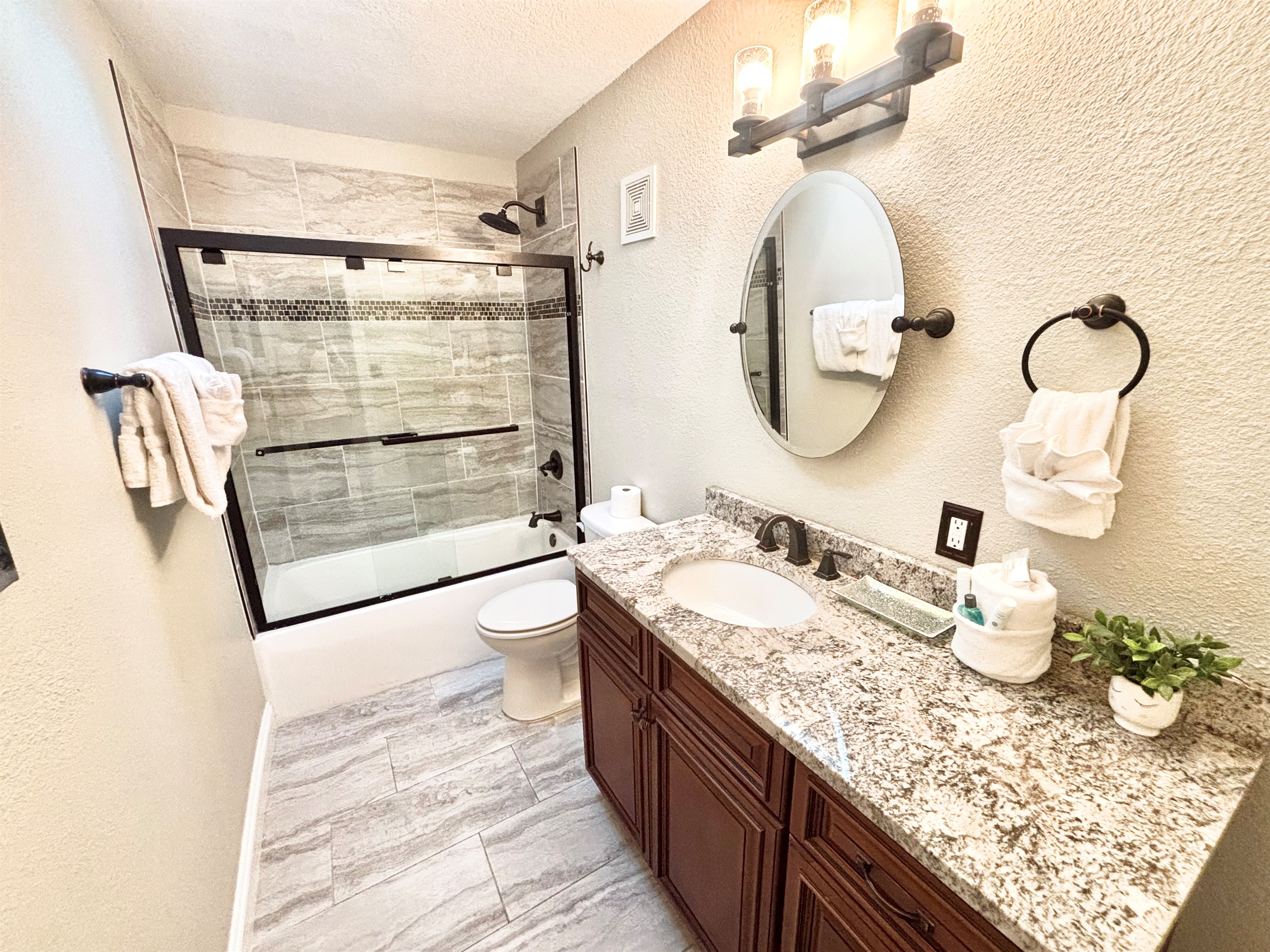 Full en-suite bathroom off bedroom #2
