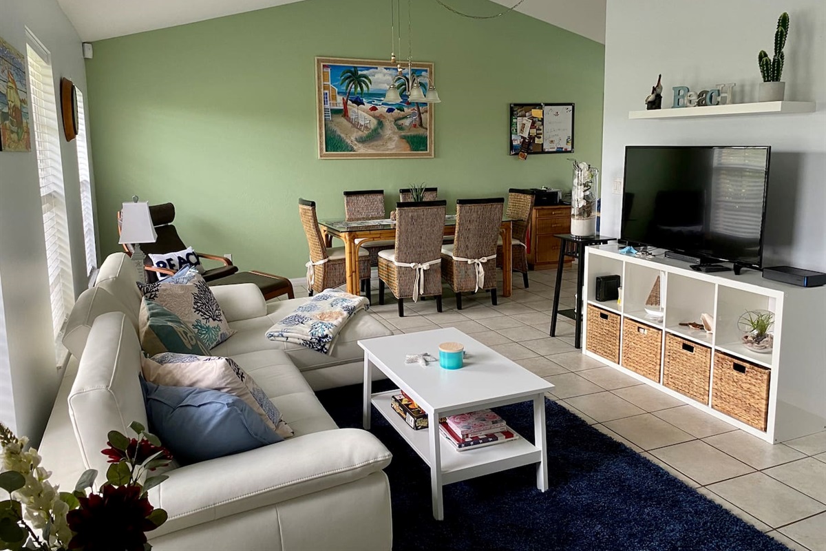 Villa Marion- Living and dining area