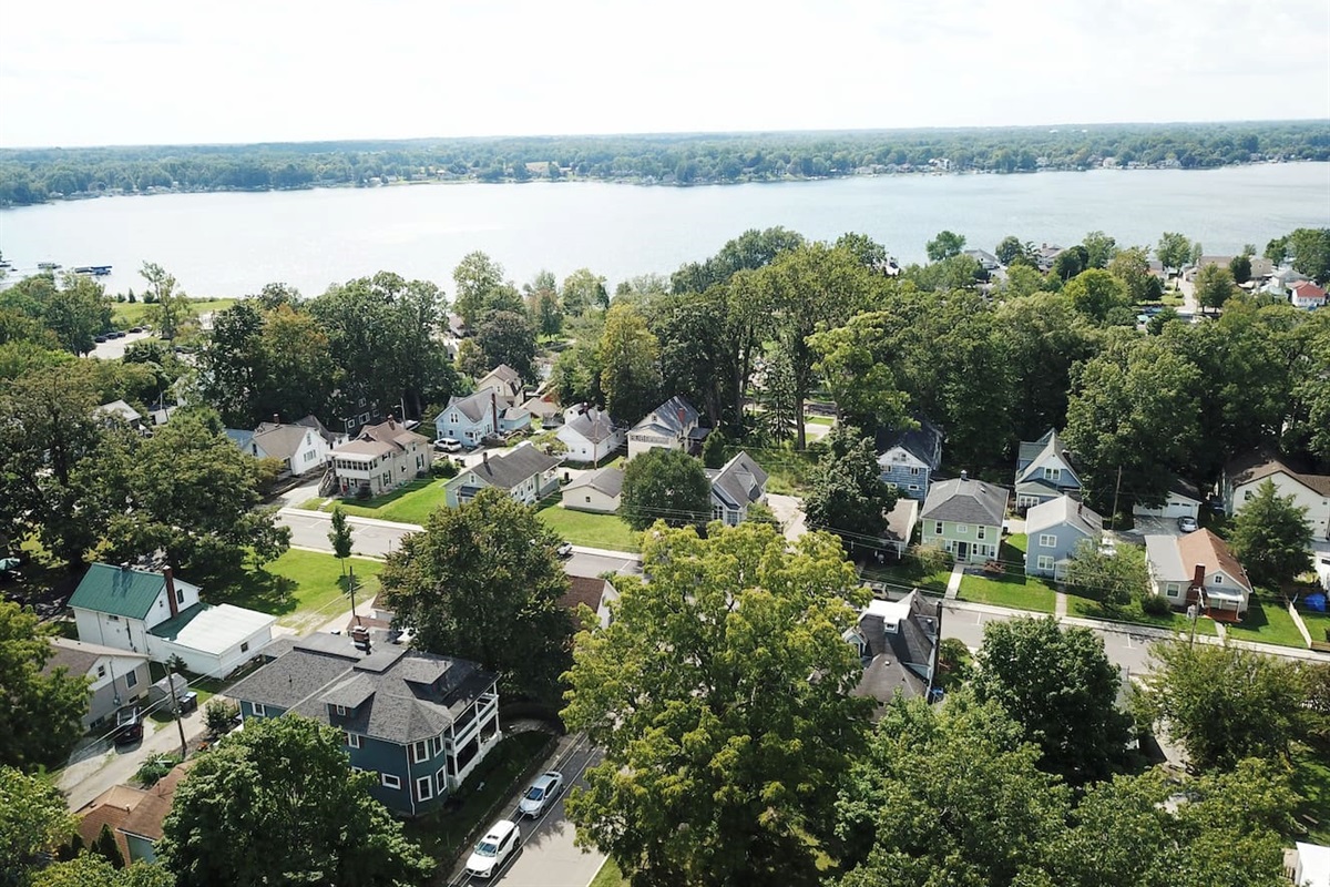 Wanderer's Rest is centrally located less than a half mile to Village at Winona, Grace College, Winona Lake, Limitless Park and Trail System.