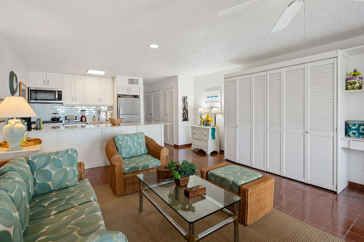 Unlike some condos along Sapphire, this Crystal Cove unit gives plenty of space so everyone isn't on top of each other.
