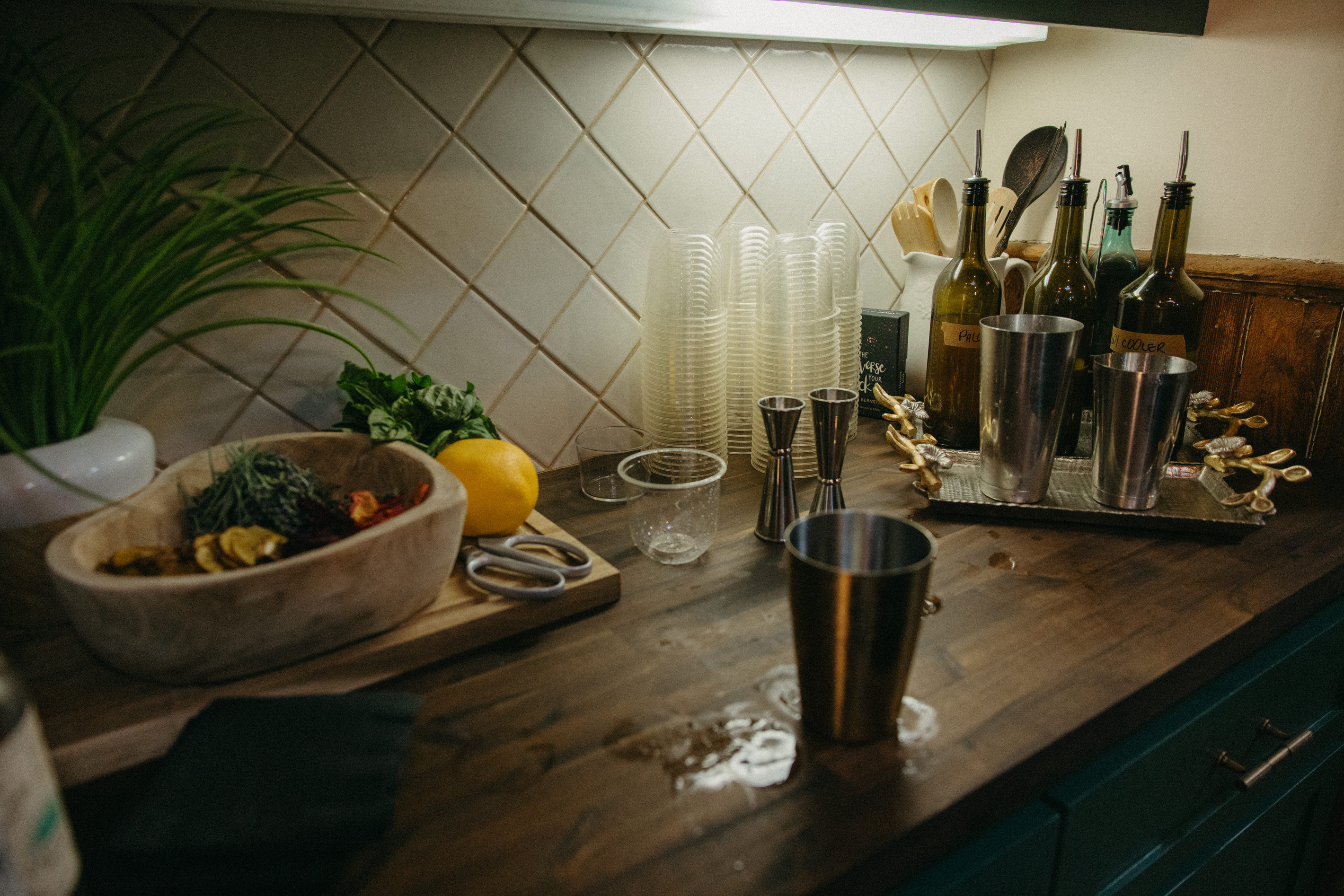 Heritage House may be a work of art, but it was designed to be enjoyed.Pour the wine, turn up the music, make some memories. Popular dates go quickly — book yours while it’s still available.