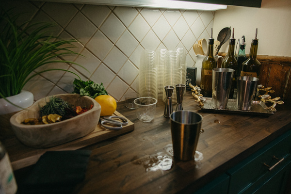 Heritage House may be a work of art, but it was designed to be enjoyed.Pour the wine, turn up the music, make some memories. Popular dates go quickly — book yours while it’s still available.