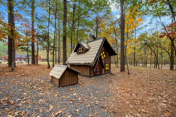 The cutest woodland cottage at the clubhouse, ready for adventures big and small.
