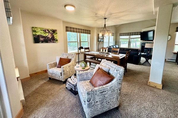 Seating area to enjoy the mountain views.
