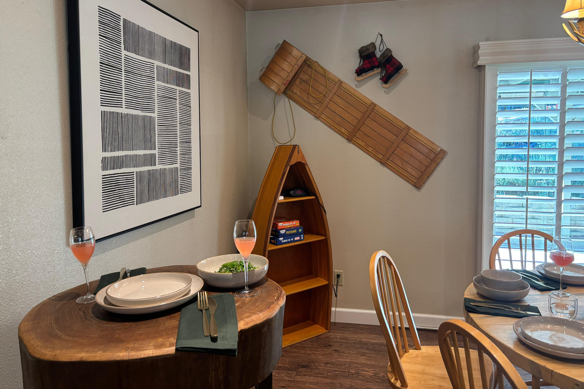 We offer different seating options in the dining room. 
