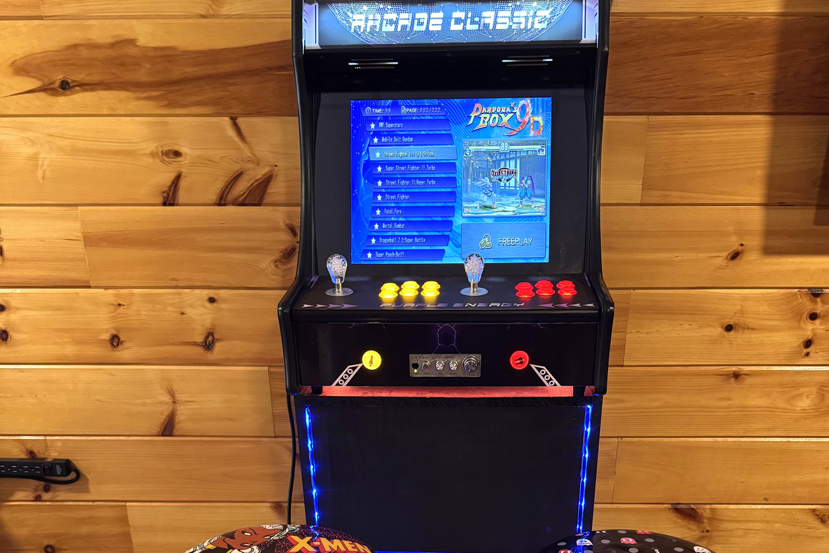 Retro arcade with 2,000+ games. Settle the family score.