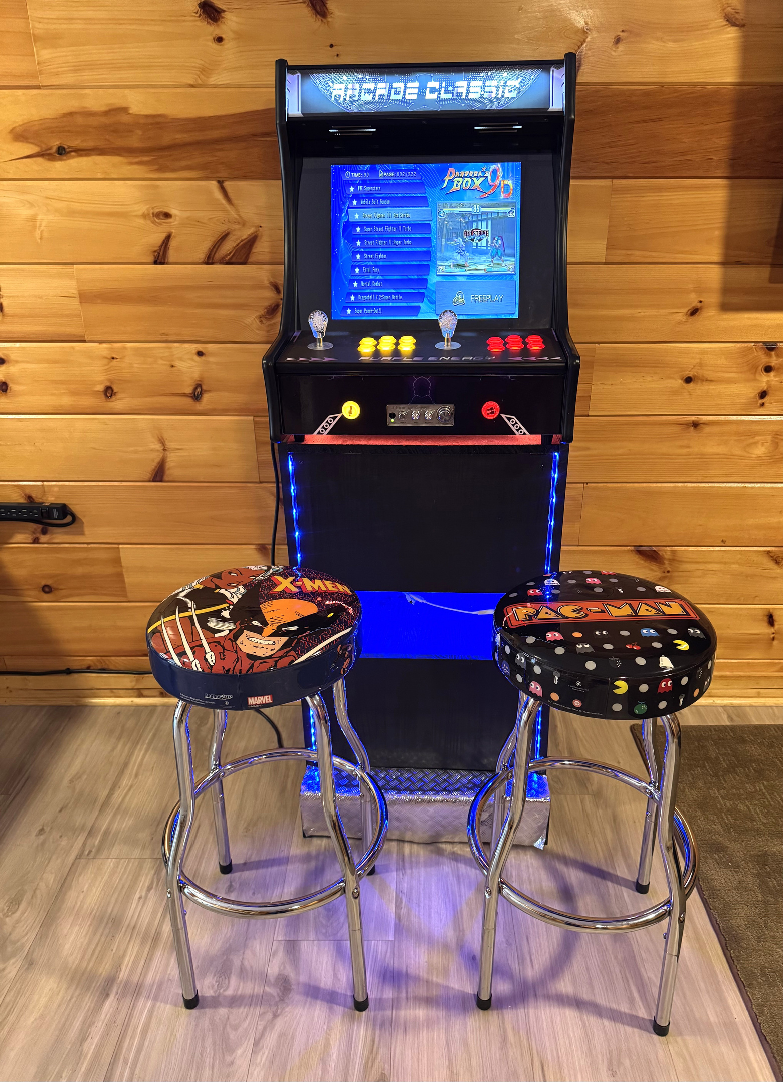 Retro arcade with 2,000+ games. Settle the family score.