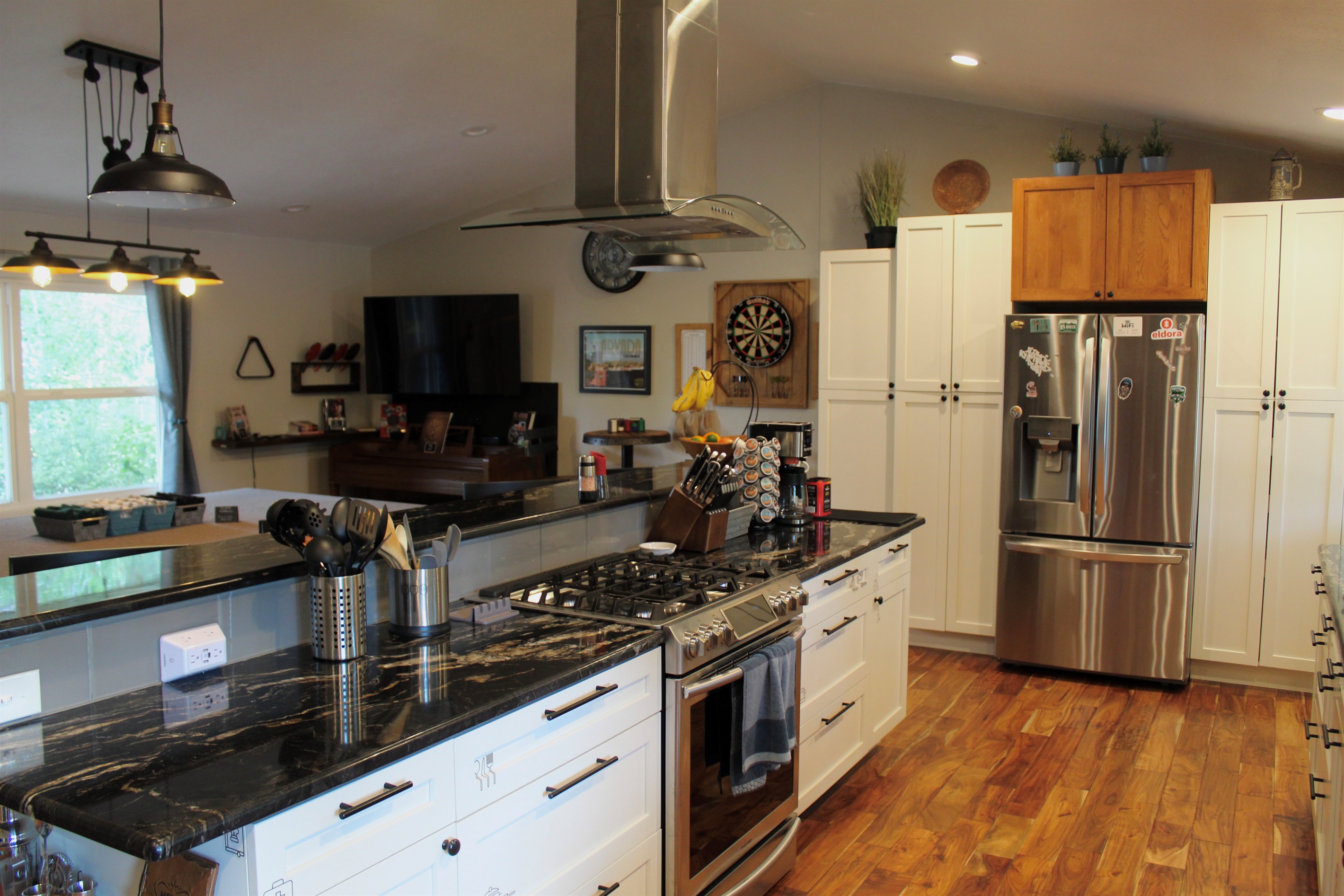 Ü'll be stoked over the stocked kitchen.