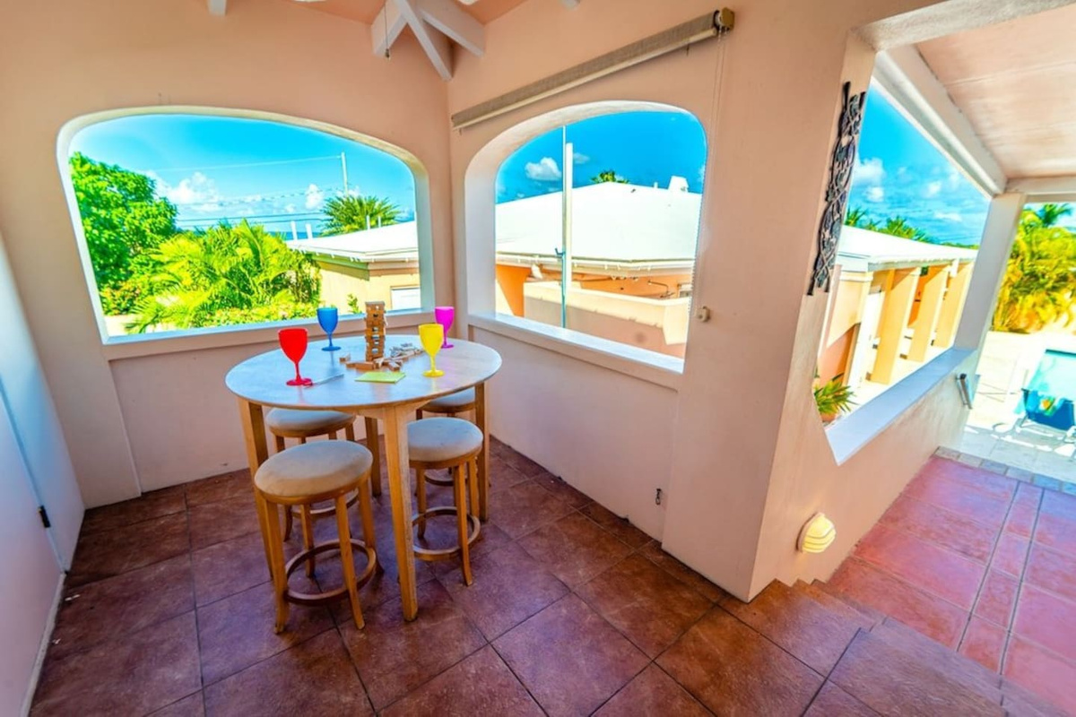 Extra Outdoor Dining (w/Bar stools) just outside Master Bedroom