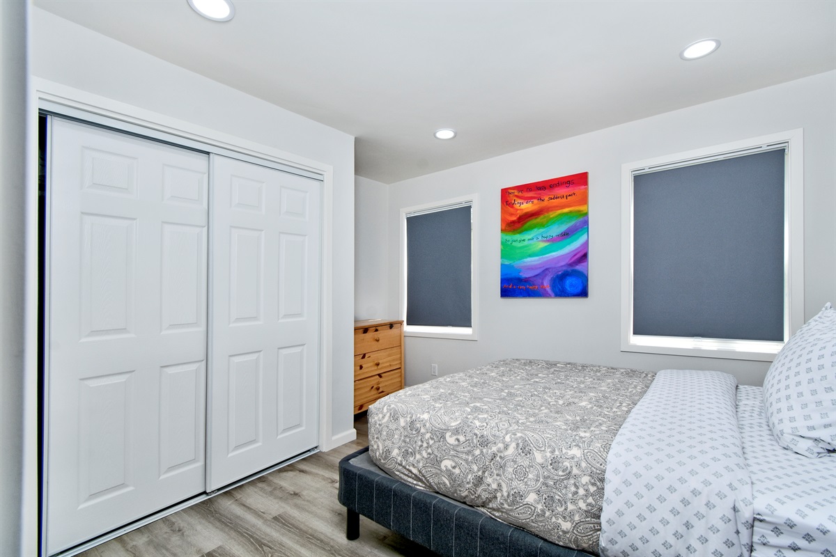 13-1362-shortridge-unit-a-second-bedroom-twin-beds-and-decor