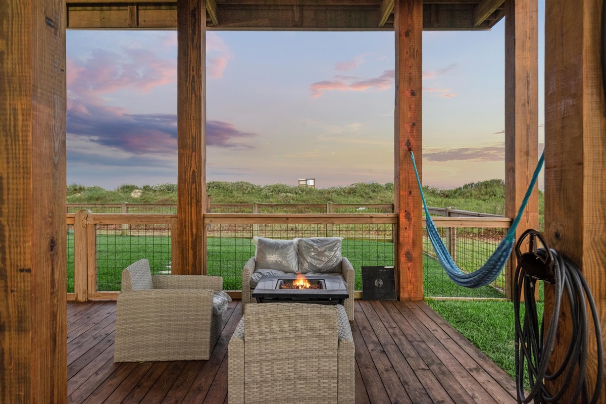 3a8a009c7a1c45b5a2078faf90b29a58 Large | Beachhouse | Texas | TX | Vacation Homes | Galveston | Crystal Beach | Kokomo | Breezy Days | Beachfront Elegance | Sunrise Serenity | Southern Sands Property Management, LLC