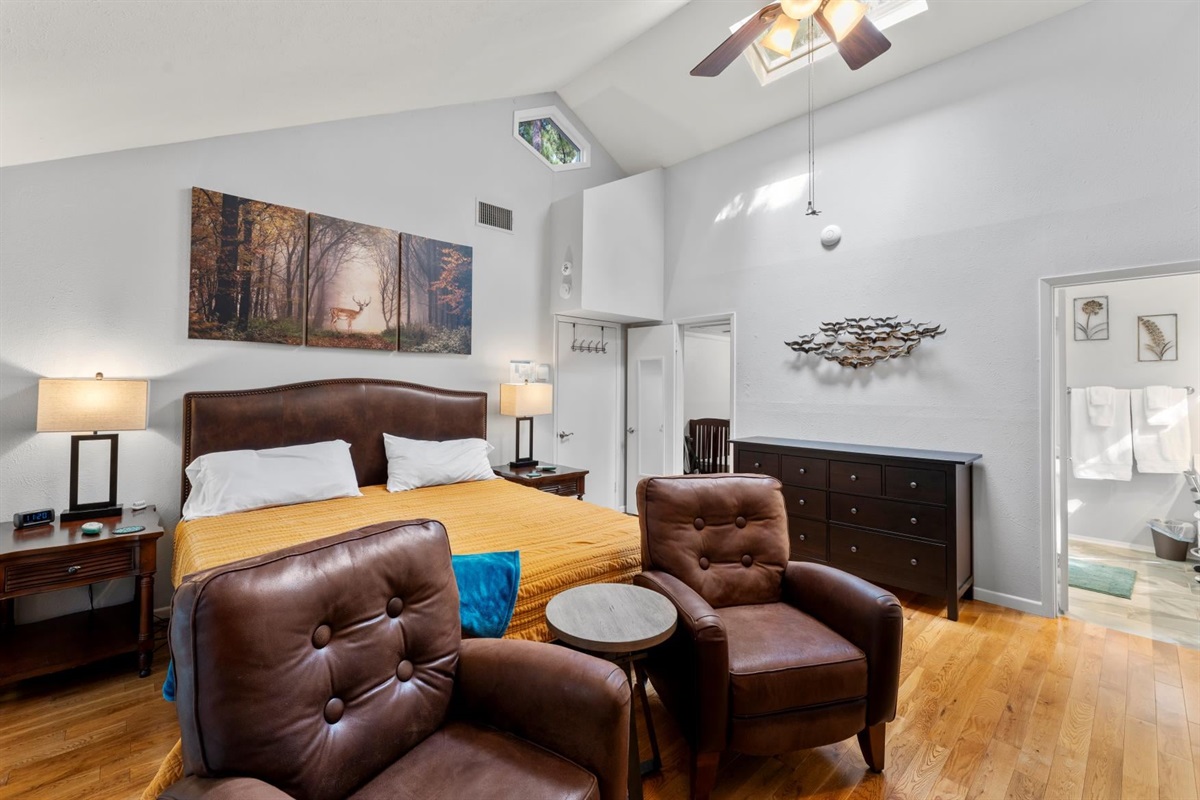 King Suite 2 shot. Look up to see the ceiling fan.