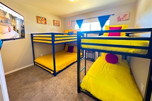 Perfect for Groups! – Accommodate your friends or family with two bunk beds that sleep four guests comfortably, plus a smart TV for entertainment.