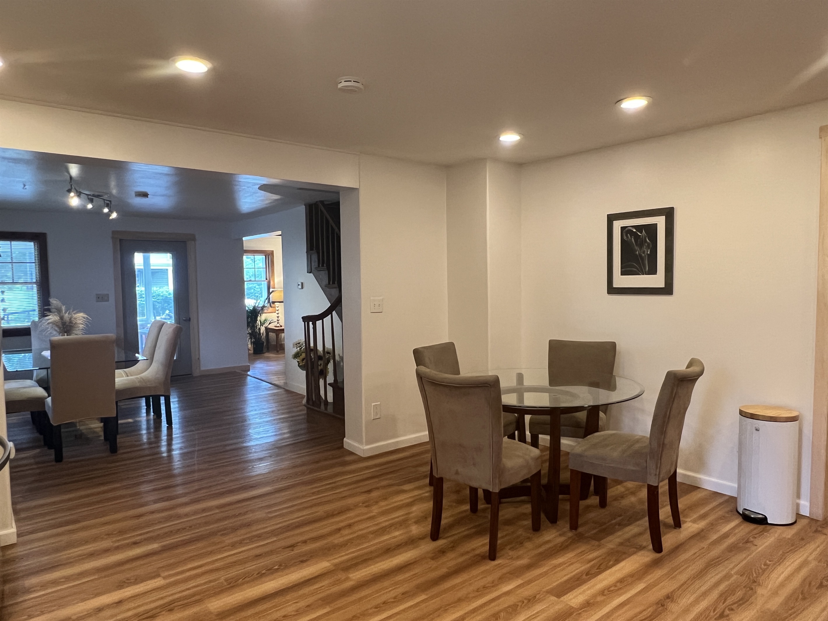 Eat-in kitchen into dining room