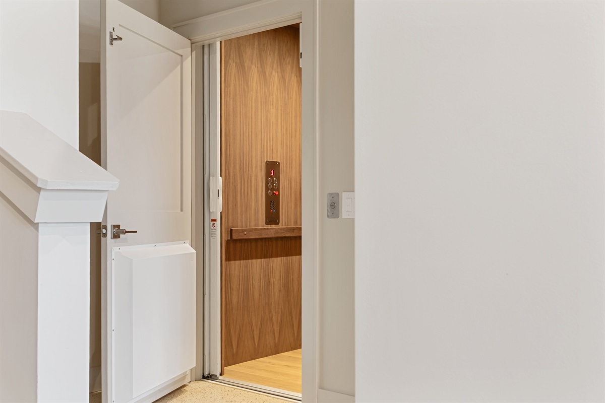 Ease and comfort of the elevator!