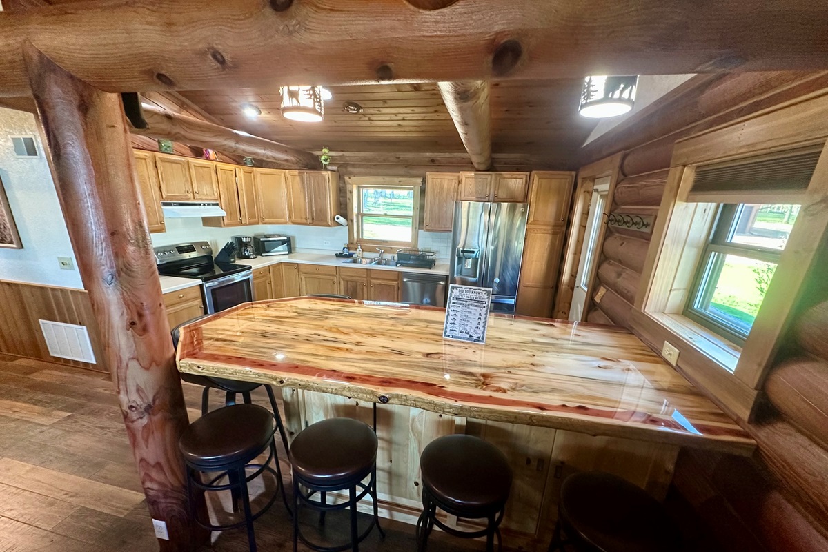 Dining area/Seating for 8 people