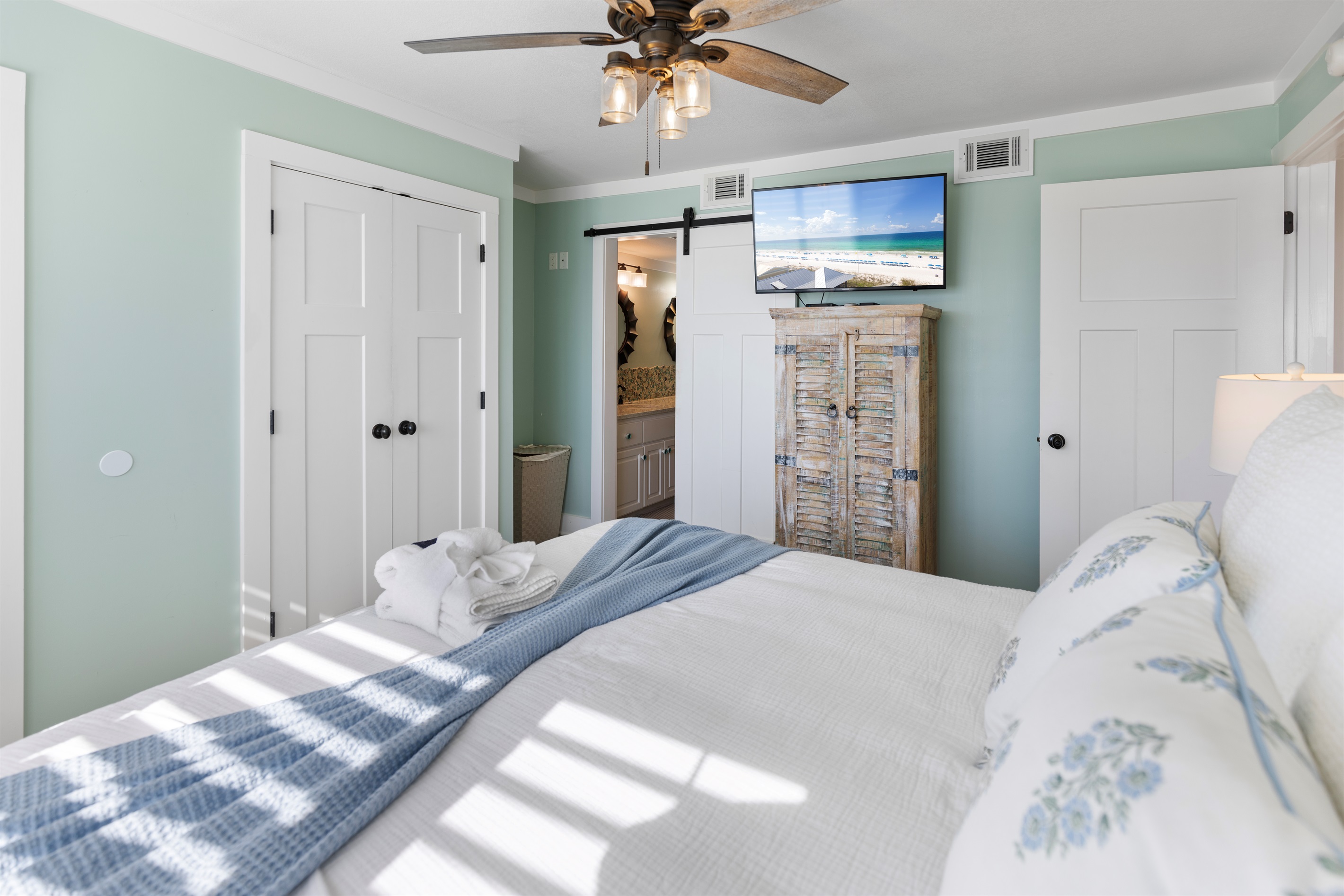 Gulf-Front Master Bedroom