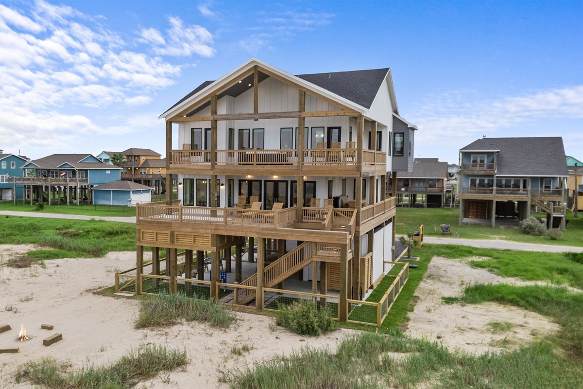 3ab8088455c64a0eb0ccf331a361bf06 Large | Beachhouse | Texas | TX | Vacation Homes | Galveston | Crystal Beach | Kokomo | Breezy Days | Beachfront Elegance | Sunrise Serenity | Southern Sands Property Management, LLC