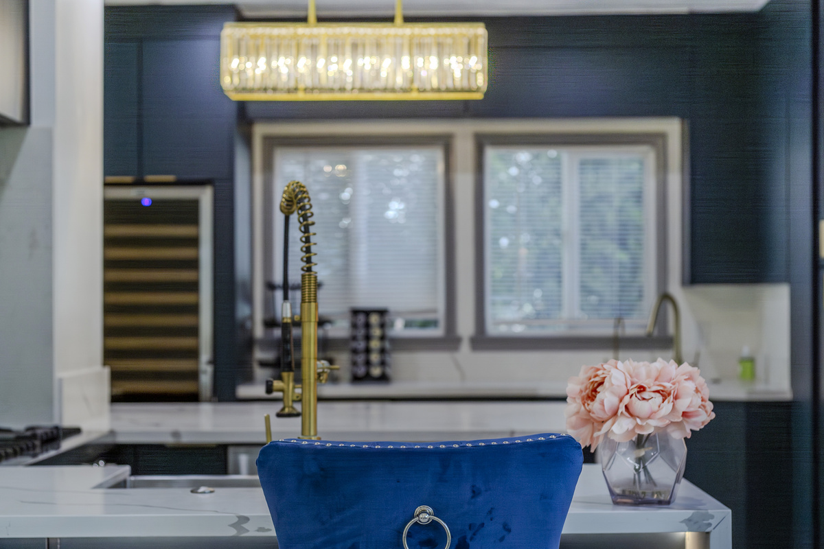 Spacious, stylish, and ready for everything from casual breakfasts to family dinners.