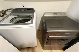 Stay Fresh & Clean – No need to overpack! Take advantage of our in-unit washer and dryer for a hassle-free stay.