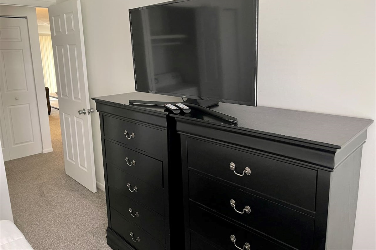 Plenty of storage space and 50" tv