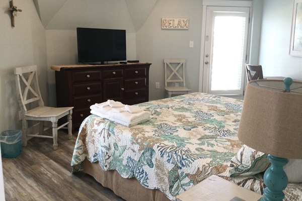 Main Bedroom, King bed
