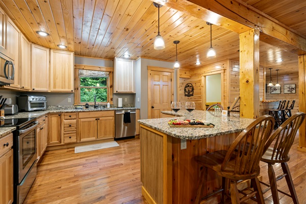 From quick breakfasts to slow Sunday dinners, this kitchen makes every moment feel a little more special.