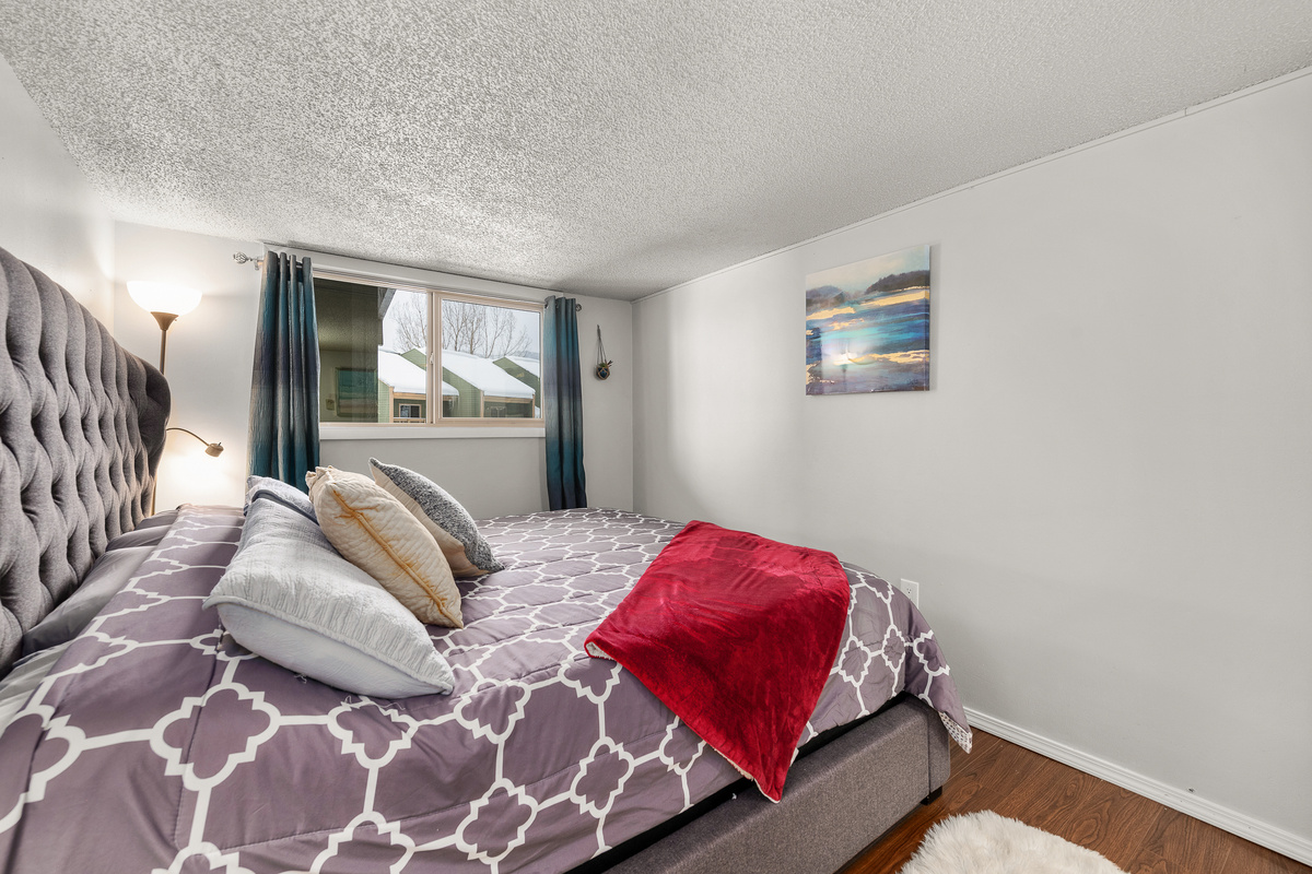 Bedroom 2 | Kingsize Bed