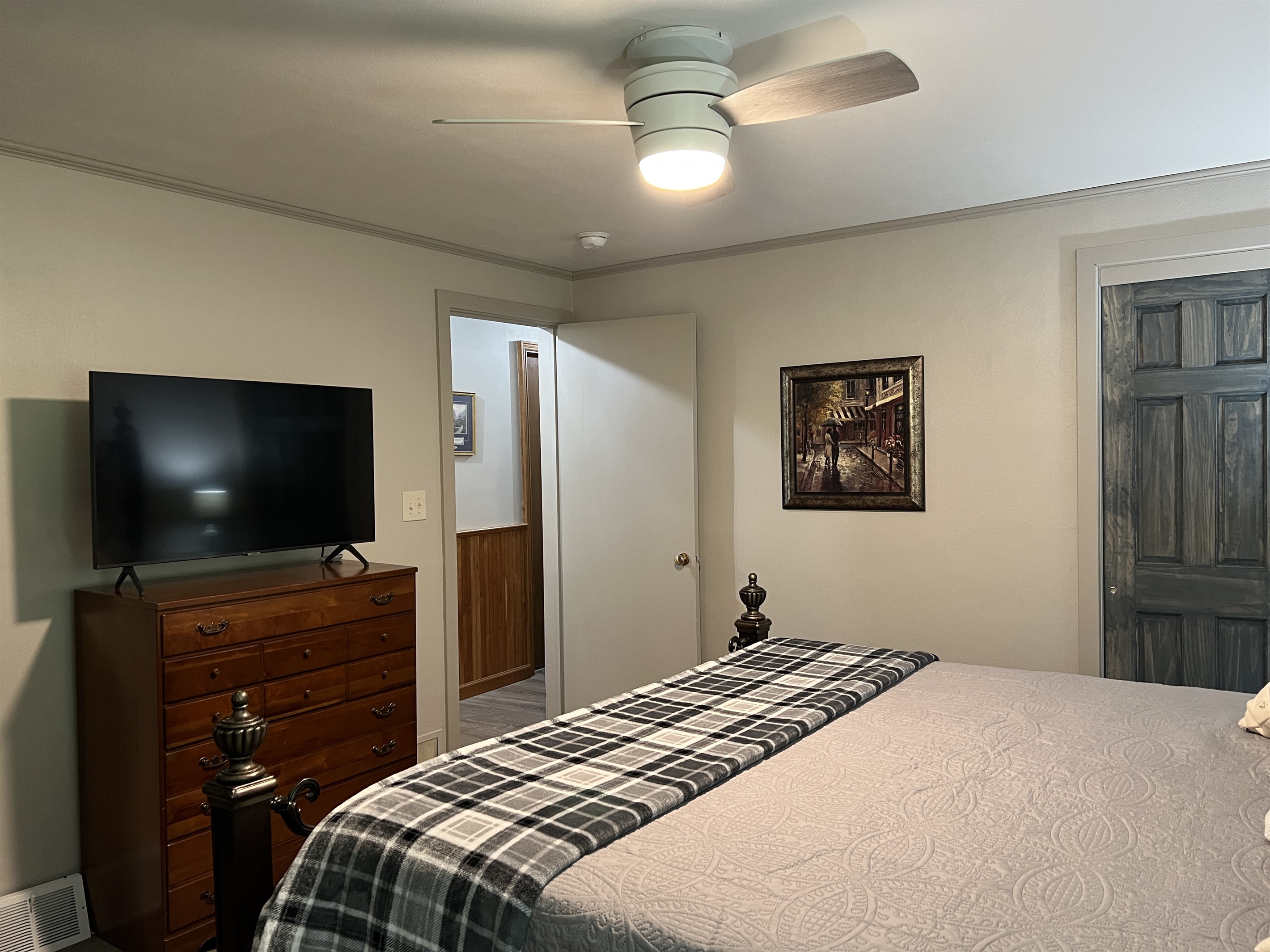 Main level King bedroom