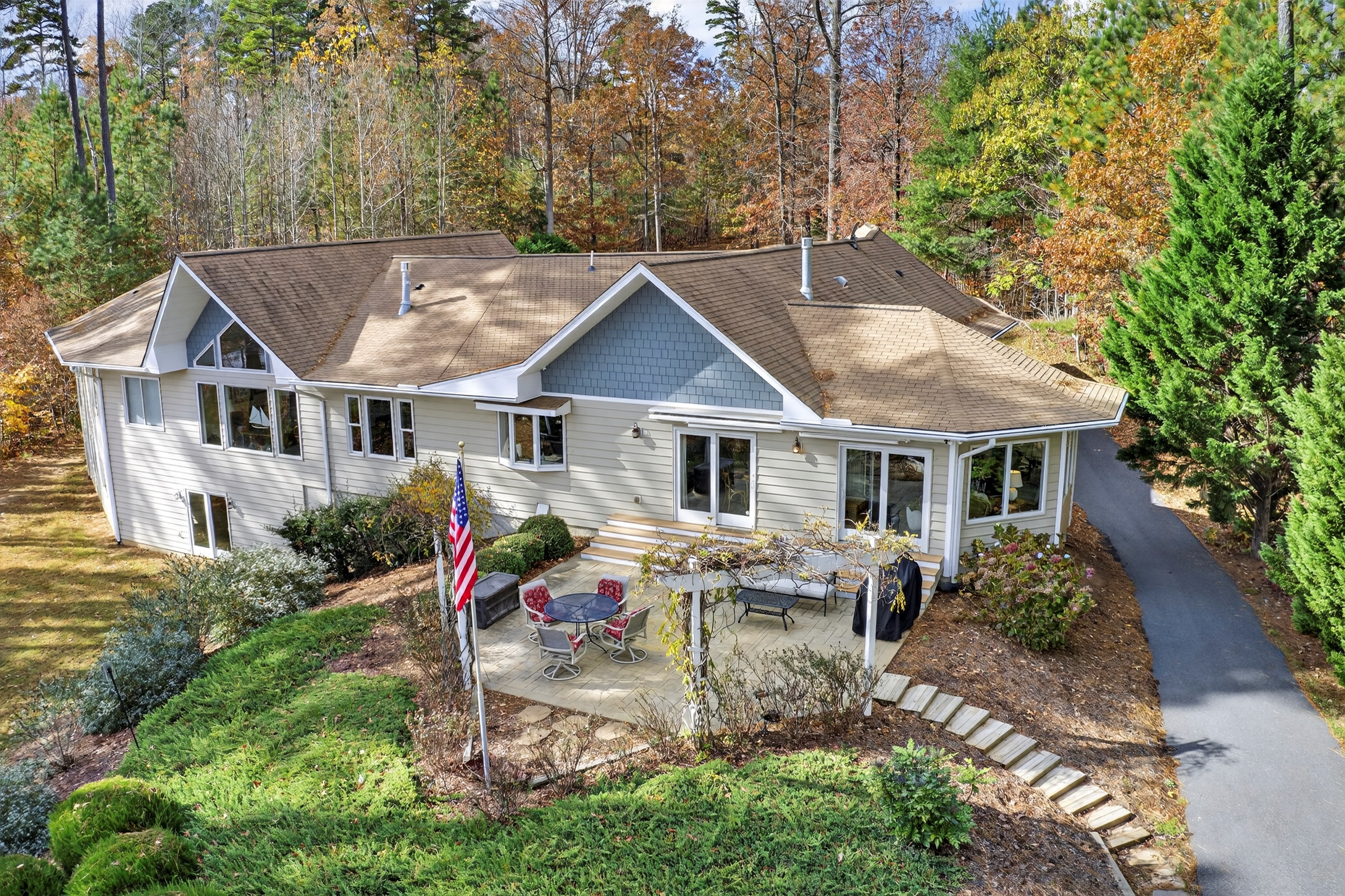 Perfect for families and friends alike, the outdoor spaces at Compass Points invite laughter, games, and quiet moments by the water.