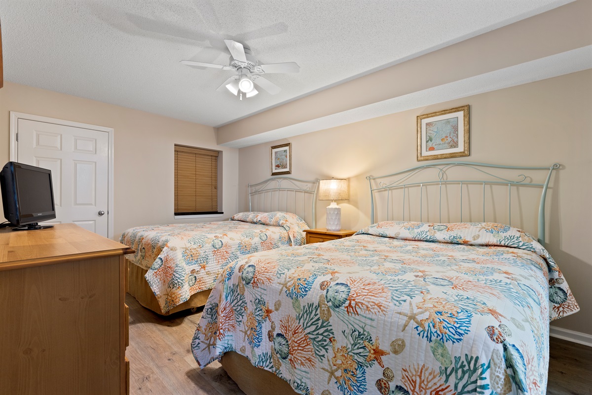 2 Queen Beds in 3rd guest bedroom