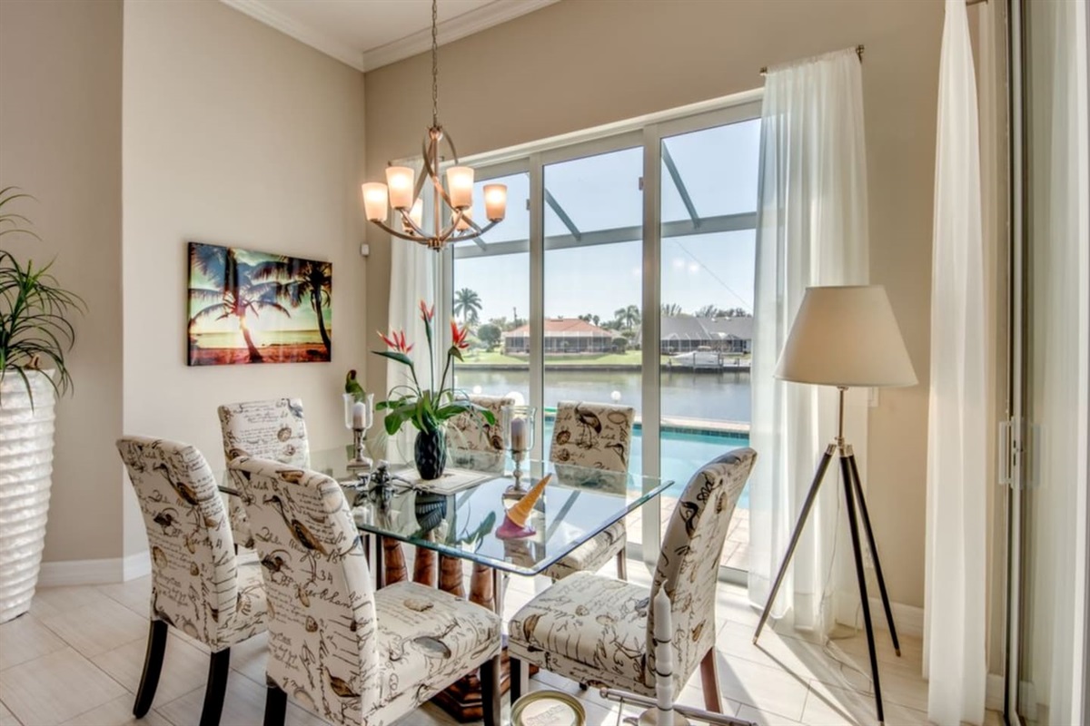 Villa Blissful Bay - Dining area with an amazing view